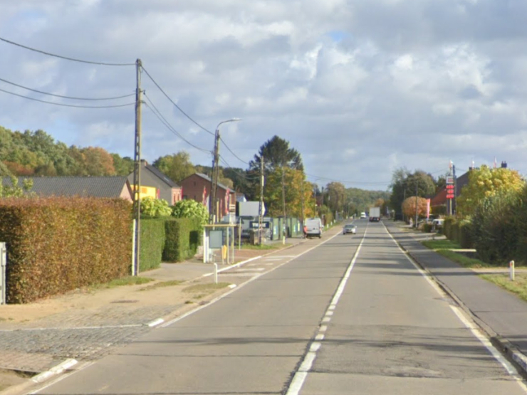 Aarschotsesteenweg in Wezemaal ter hoogte van het kruispunt met de Galgenstraat.